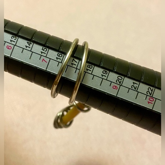 Elegant Wire-Wrapped Yellow Stone Ring - Picture 4 of 4